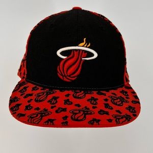 Rare Adidas Miami Heat Hat Logo Repeat Red Black Fitted7 5/8 Cap NBA Basketball
